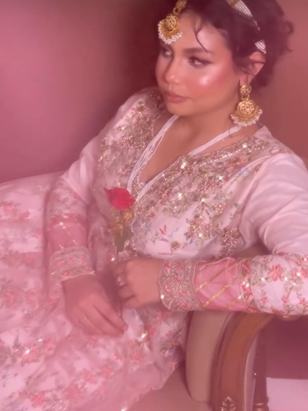 Shalwar Kameez outfit Pakistani Indian Bengali Afghani. Elegant Pink Embellished